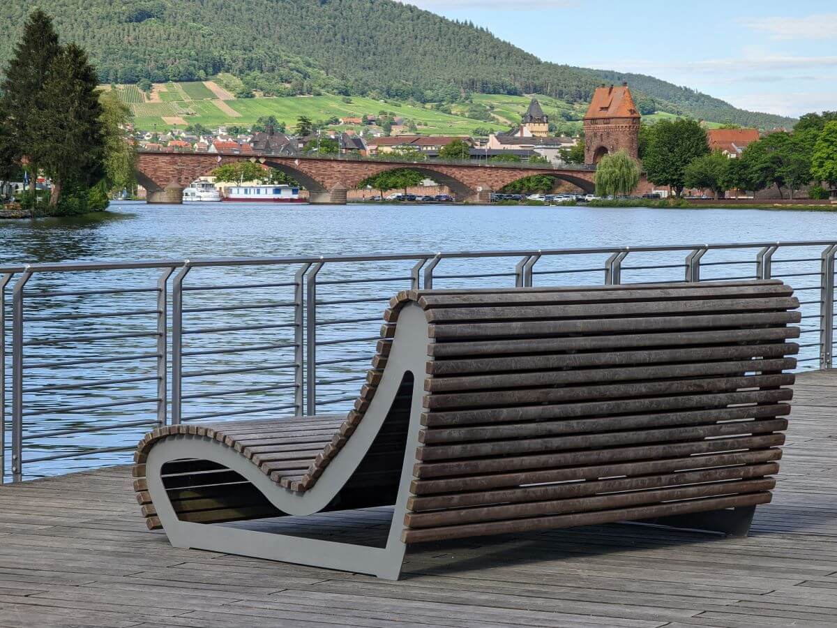 Miltenberg liegt malerisch eingebettet zwischen den bewaldeten Hügeln von Spessart und Odenwald. 