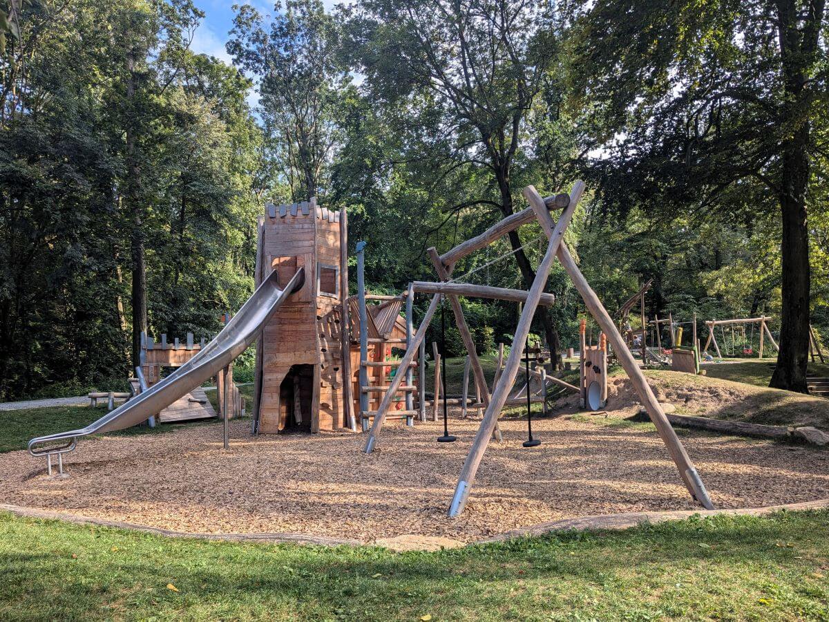 Spielplatz Wiedemann Schloss Alsbach