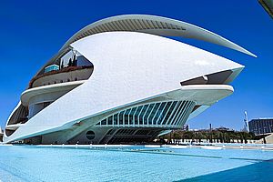 [title] - Valencia, die drittgrößte Stadt Spaniens ist eine Stadt der Gegensätze. Reich an Kunst, Kultur und Freizeitmöglichkeiten hat die wunderschöne Stadt für jeden etwas zu bieten